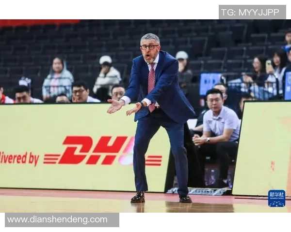 深圳马可波罗队主教练荣膺CBA最佳教练称号